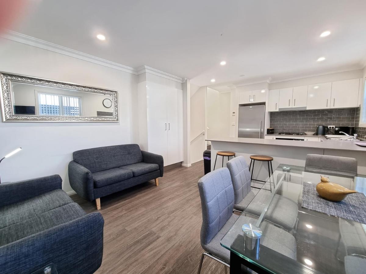 Newcastle Short Stay Accommodation - Birmingham Garden Townhouses Luaran gambar